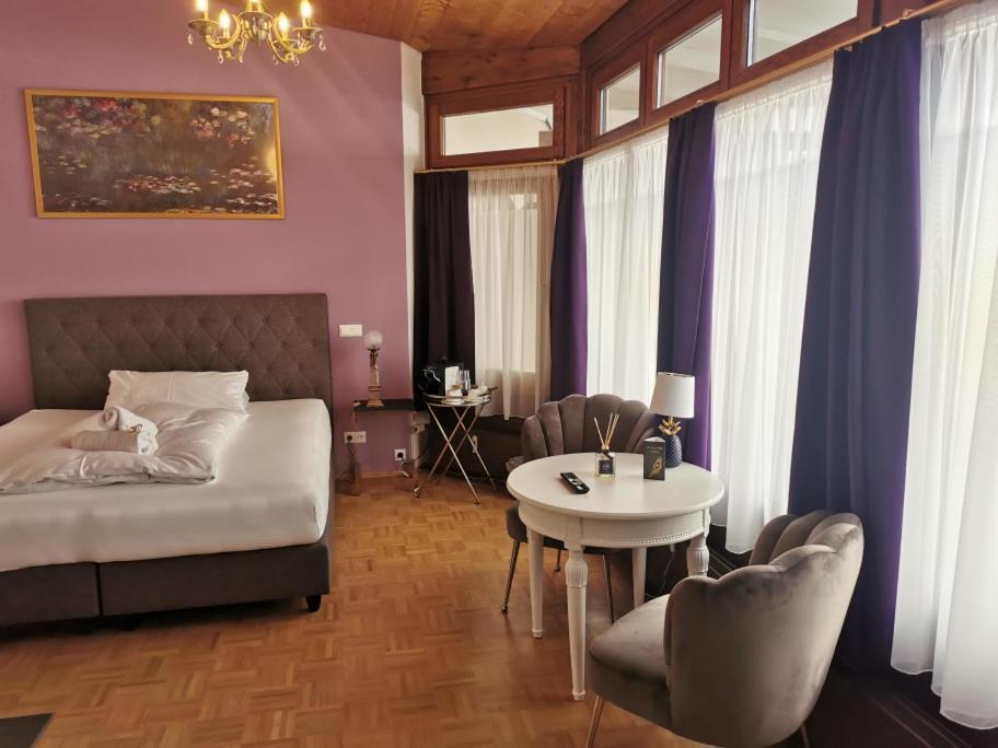 Altstadthotel Bachbraeu 바일하임인오베르바이엠 외부 사진