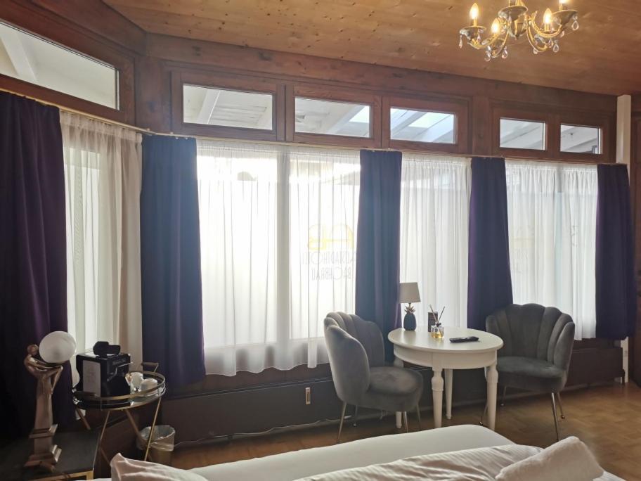 Altstadthotel Bachbraeu 바일하임인오베르바이엠 외부 사진